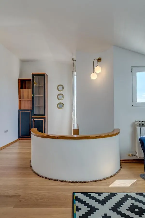 Apartman Opera Split 0*,  Croatia